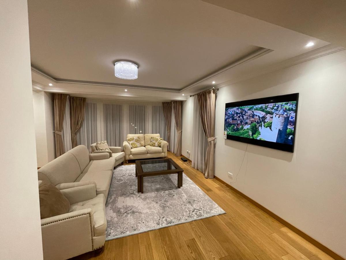 Sunny House Villa Сучеава Екстериор снимка