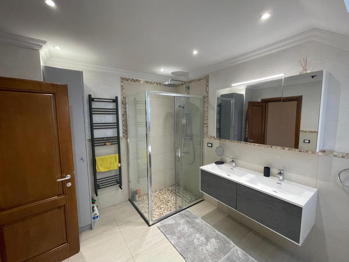 Sunny House Villa Сучеава Екстериор снимка